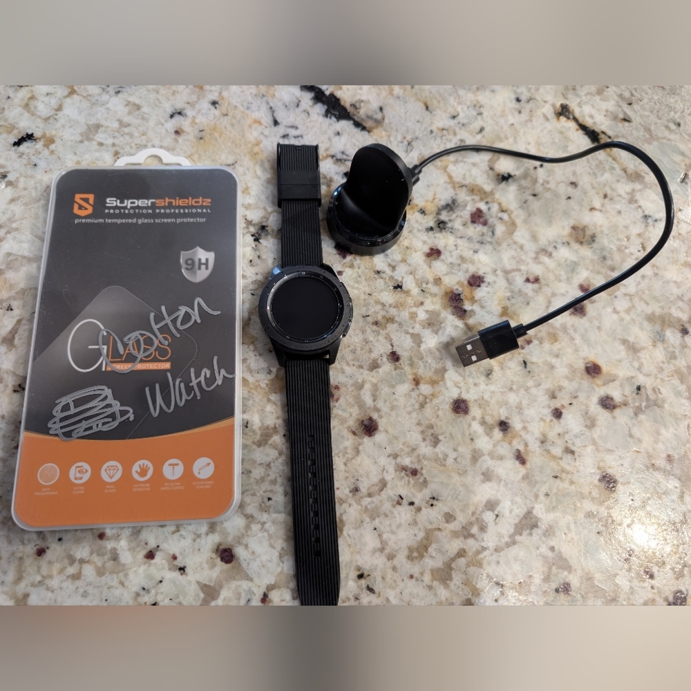 Samsung Galaxy Smartwatch with Black Band